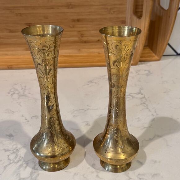 vintage brass vase made in India, etched floral foliage patterns mid-century 2X - Picture 4 of 8